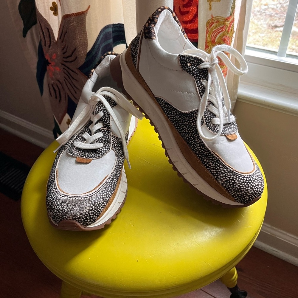 Madewell Cheetah print tennis shoes. Size 9.5